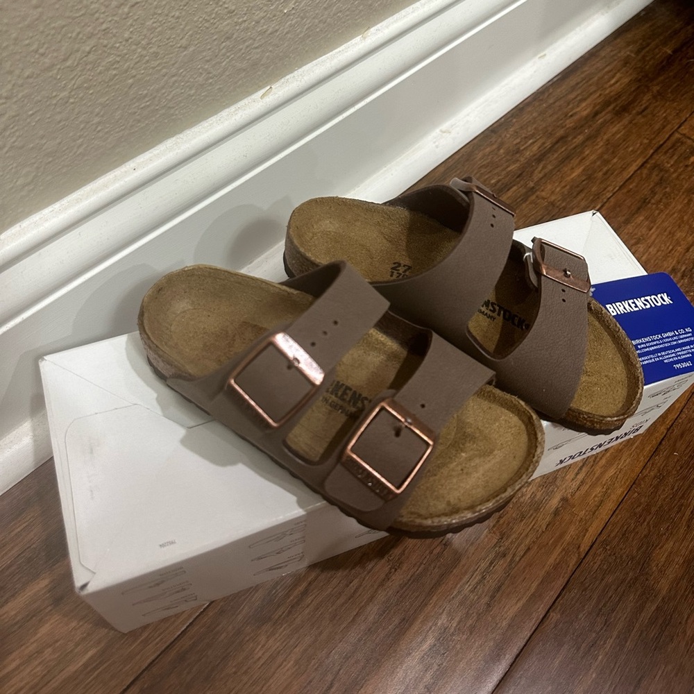 BNWT Birkenstocks size 27 / size 9 kids Mocha - Picture 4 of 7
